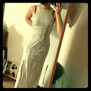 Very sparkly and long dress